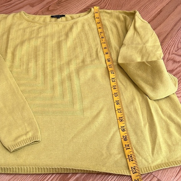 Lafayette 148 New York, generous small chartreuse knit sweater top. - Picture 7 of 8